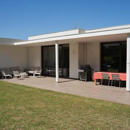 Villa D'architecte 350m Carrés Bord De Forêt 10mn Des Plages